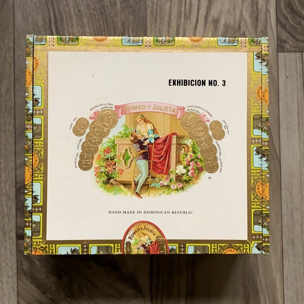 Romeo Y Julieta Exhibicion No. 3 Dominican Empty Cigar Box